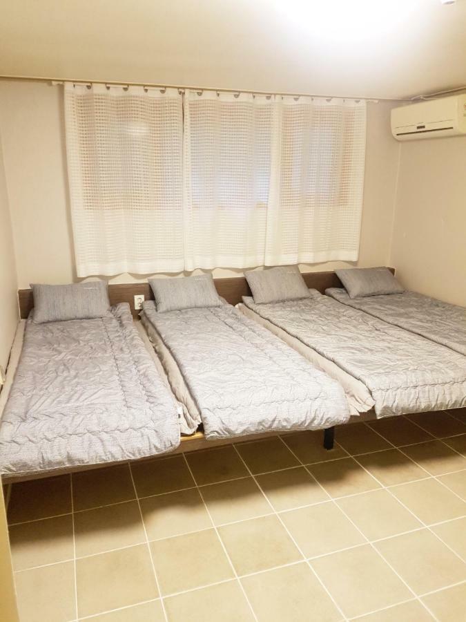 Twin Panda Guesthouse Сеул Экстерьер фото