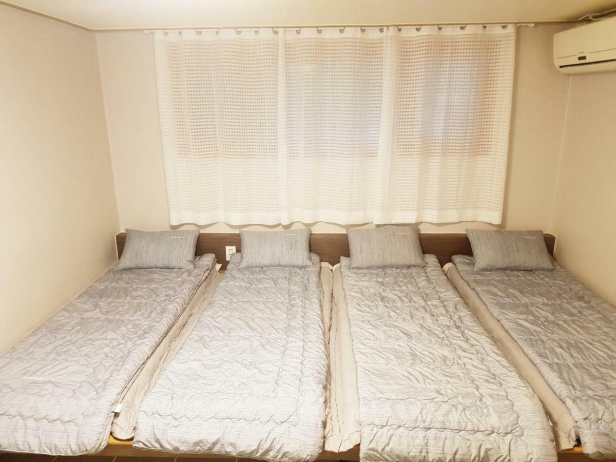 Twin Panda Guesthouse Сеул Экстерьер фото