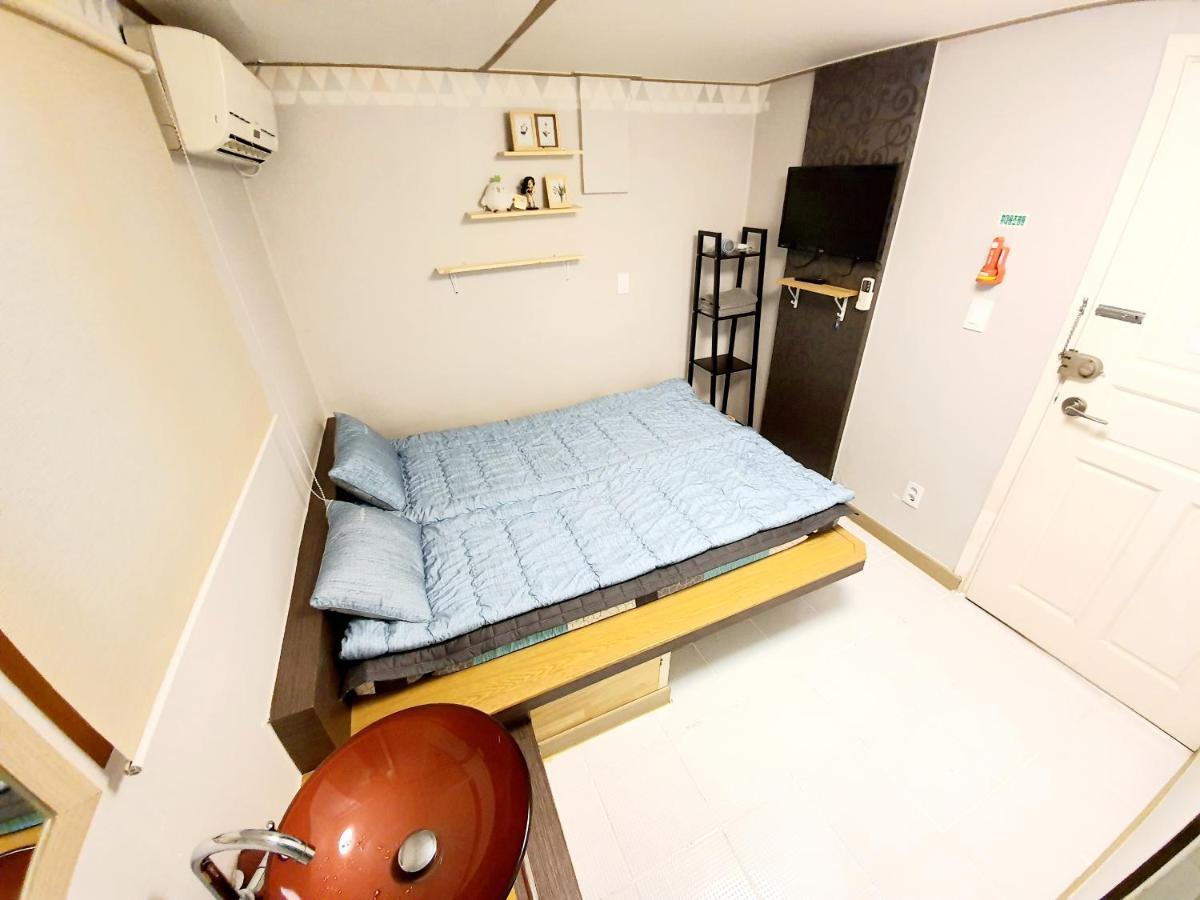 Twin Panda Guesthouse Сеул Экстерьер фото