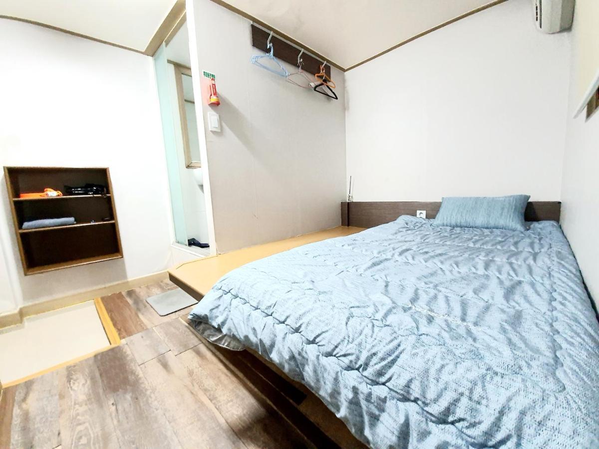 Twin Panda Guesthouse Сеул Экстерьер фото