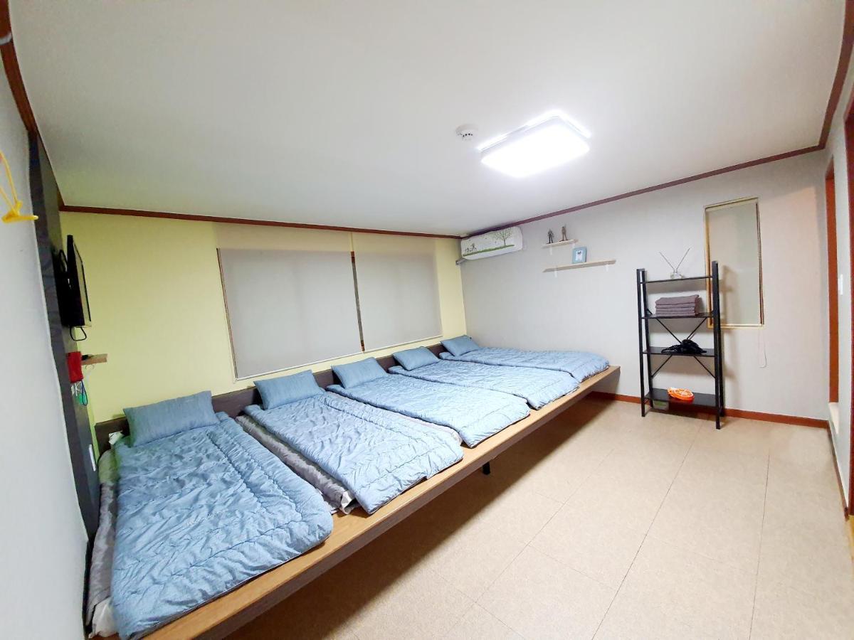 Twin Panda Guesthouse Сеул Экстерьер фото