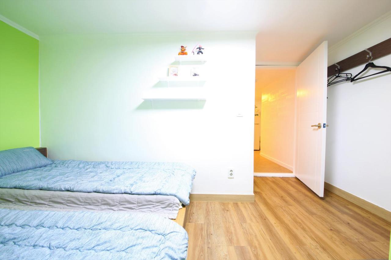 Twin Panda Guesthouse Сеул Экстерьер фото