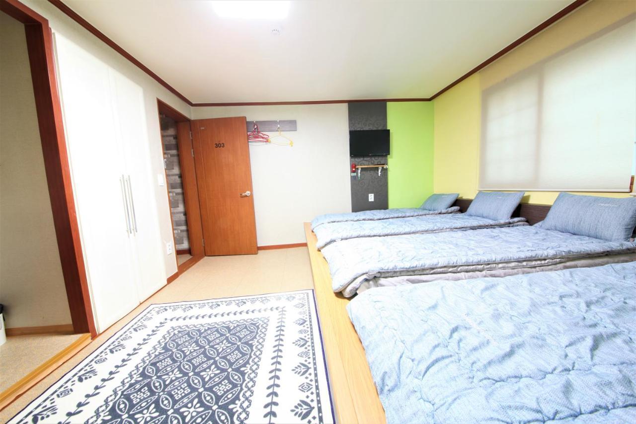 Twin Panda Guesthouse Сеул Экстерьер фото